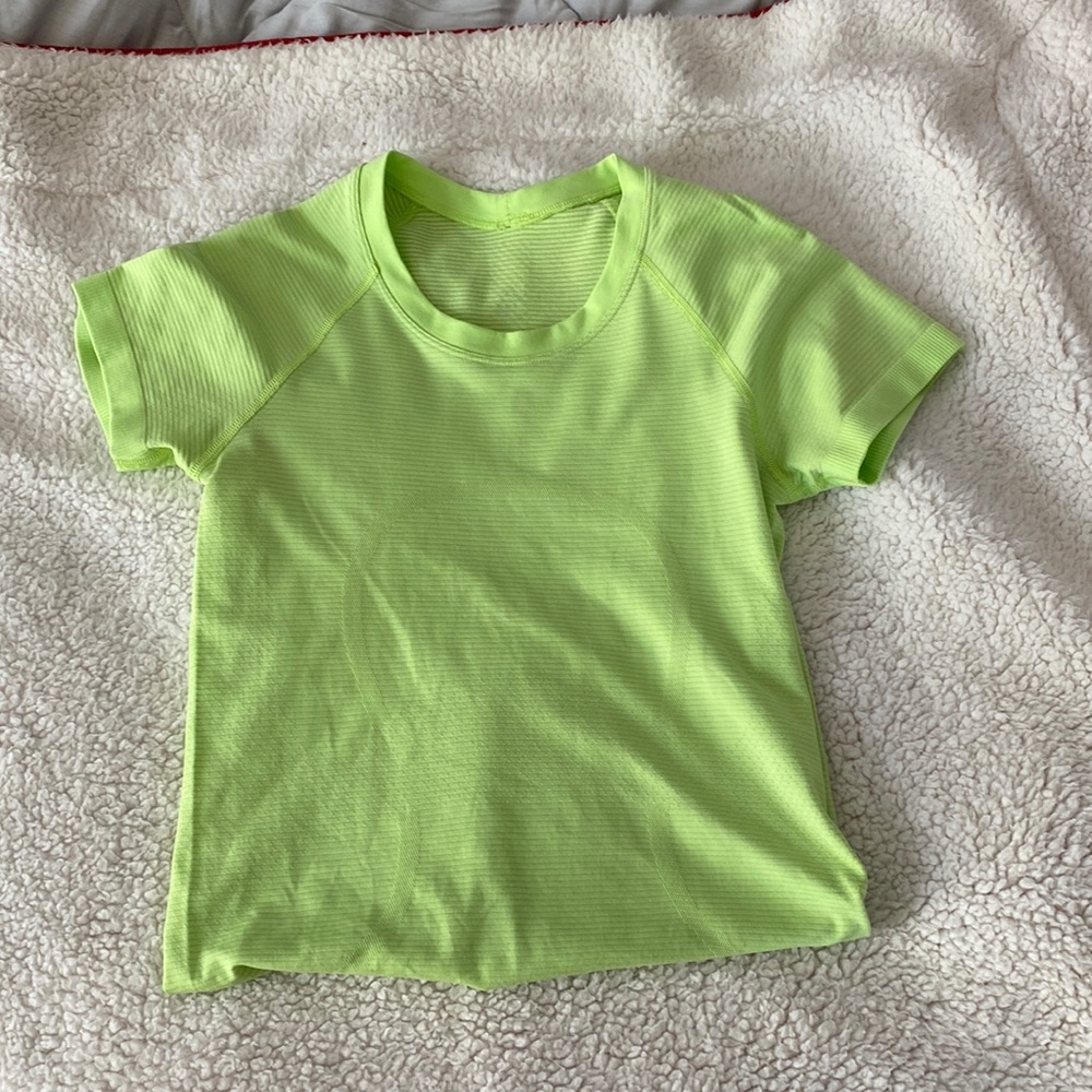 neo mint swiftley tech size 2! selling cause it is too big